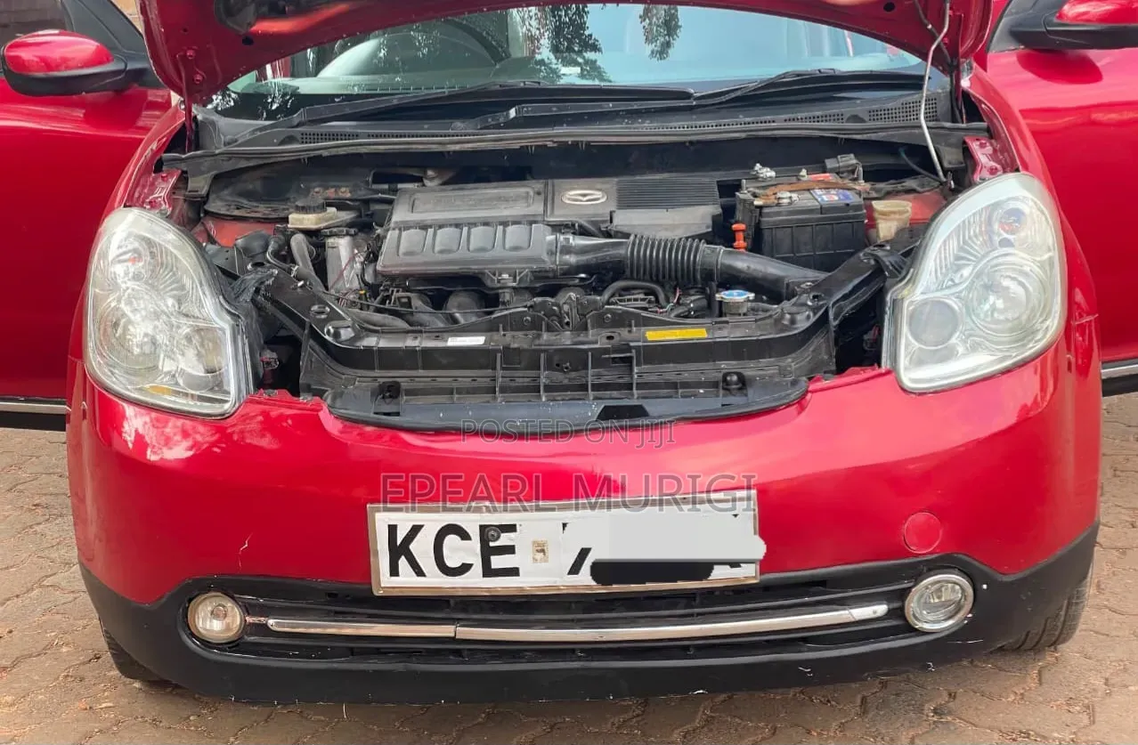 Mazda Verisa 2009 Red
