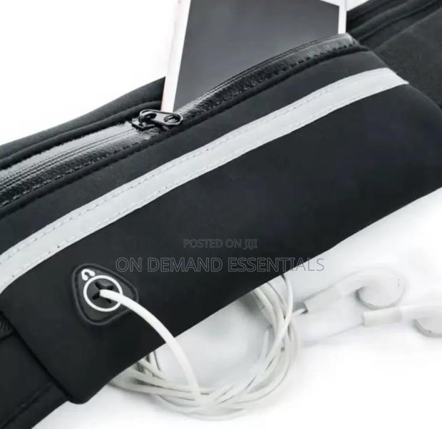 Waterproof Running Waist Bag - thumbnail 4