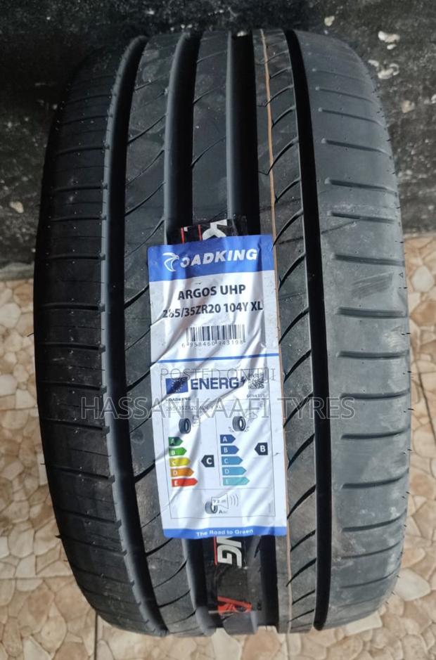 285/35r20 Roadking Tyre