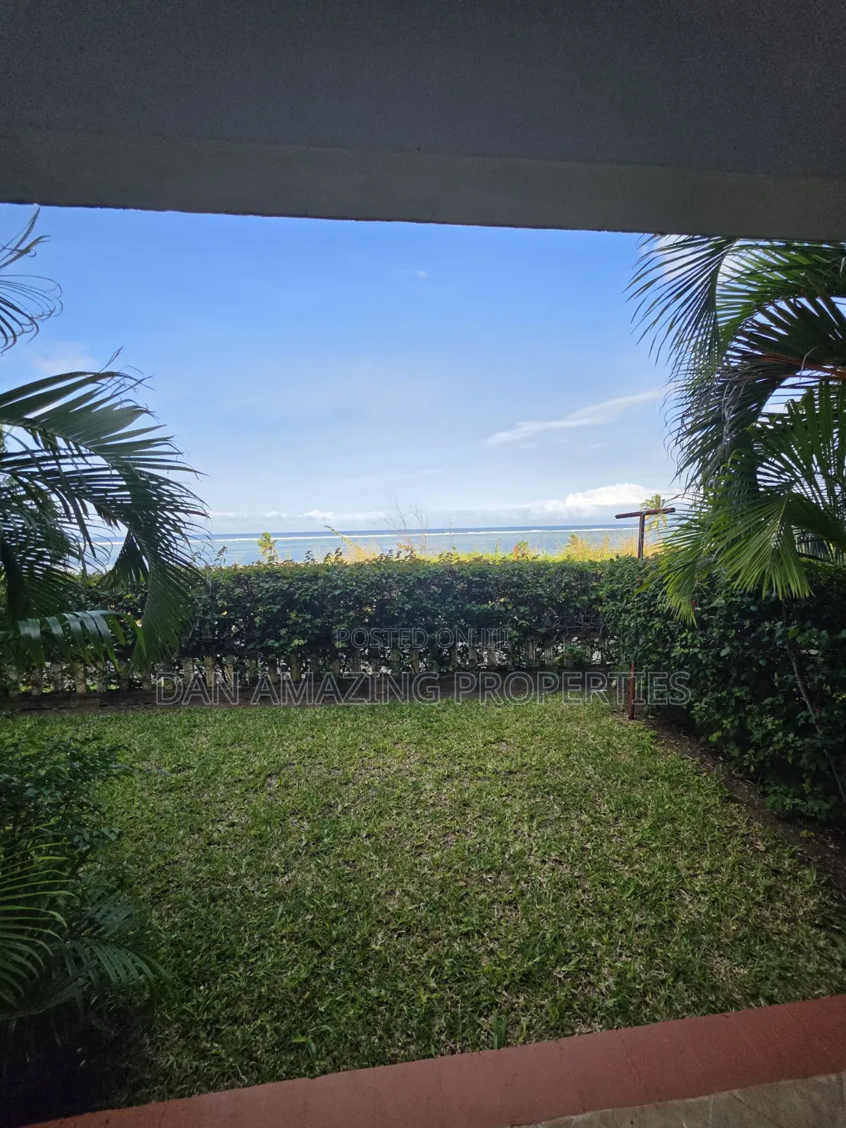 3bdrm Townhouse/Terrace in Kikambala Beachfront for sale