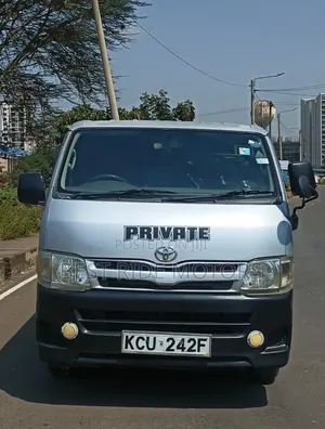 Toyota HiAce 2012 Silver