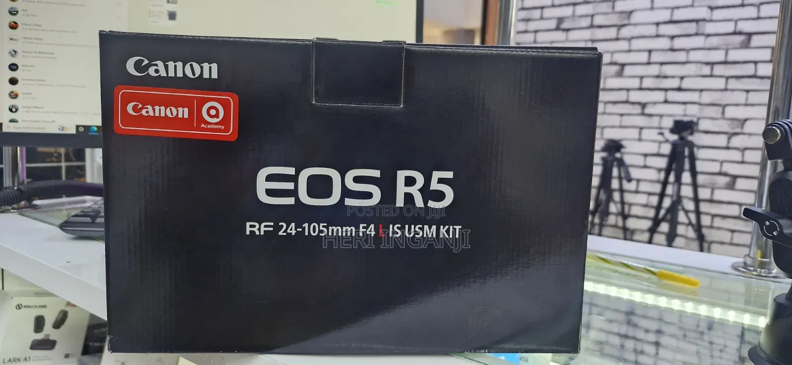 Canon Eos R5 With 24-105 Mm