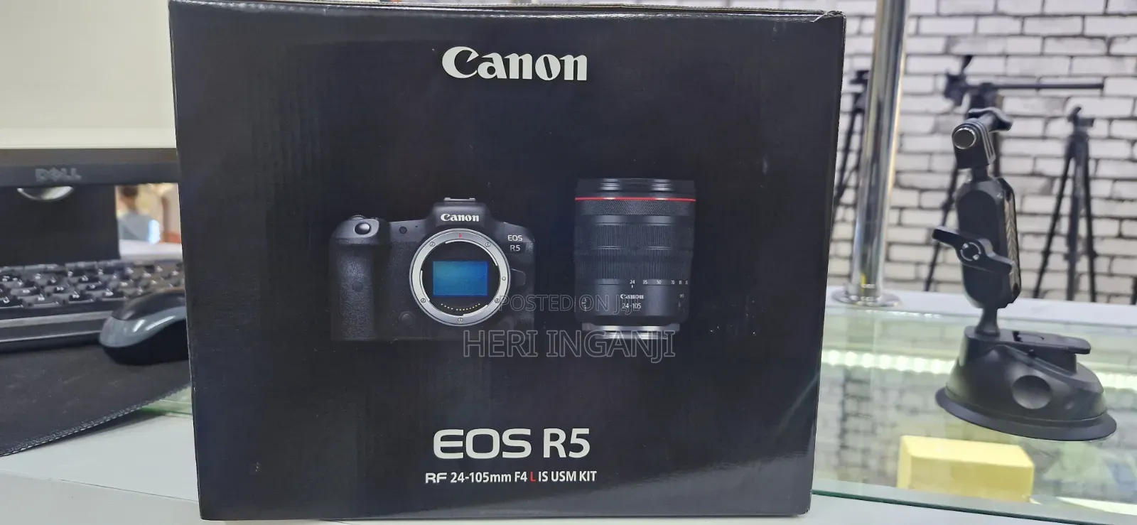 Canon Eos R5 With 24-105 Mm