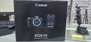 Canon Eos R5 With 24-105 Mm