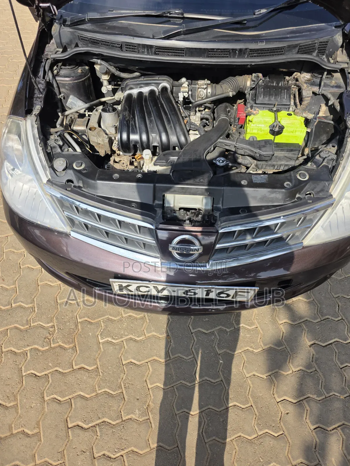 Nissan Tiida 2012 Maroon