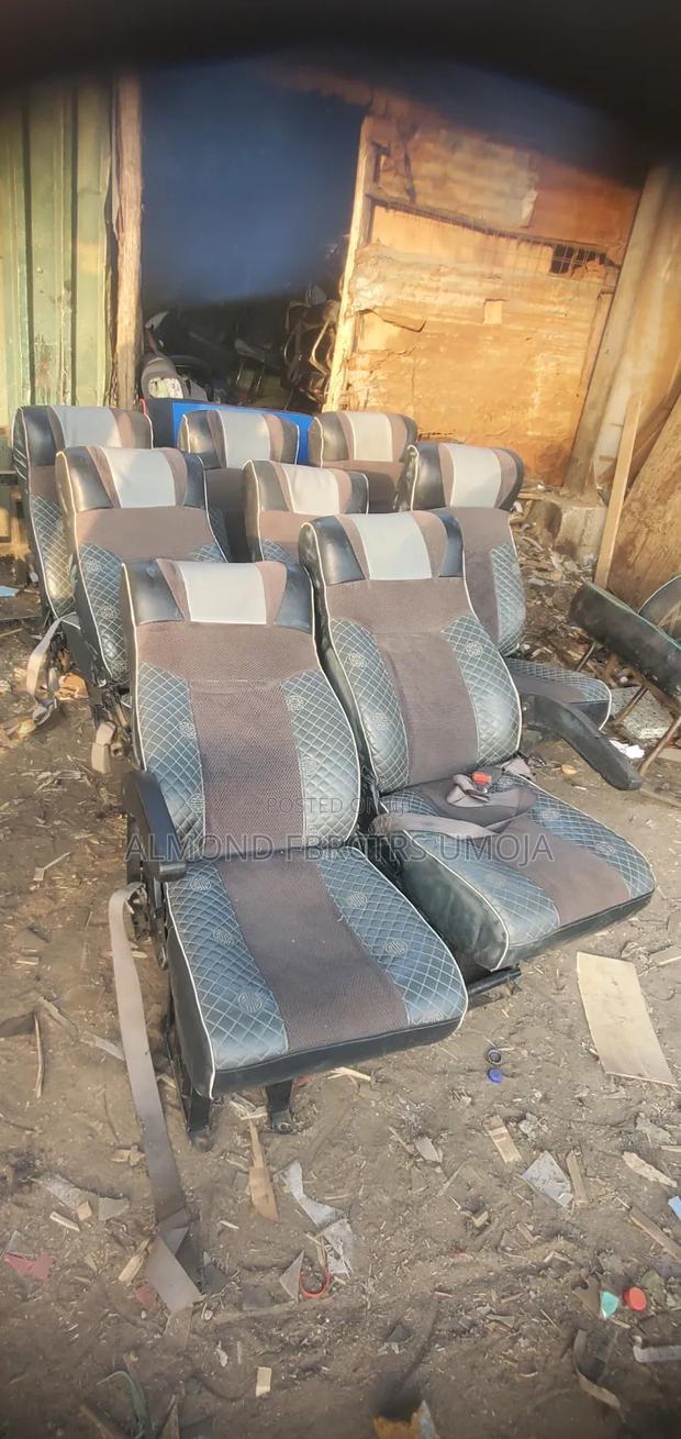 All 8 Tour Seats Reclining - thumbnail 5