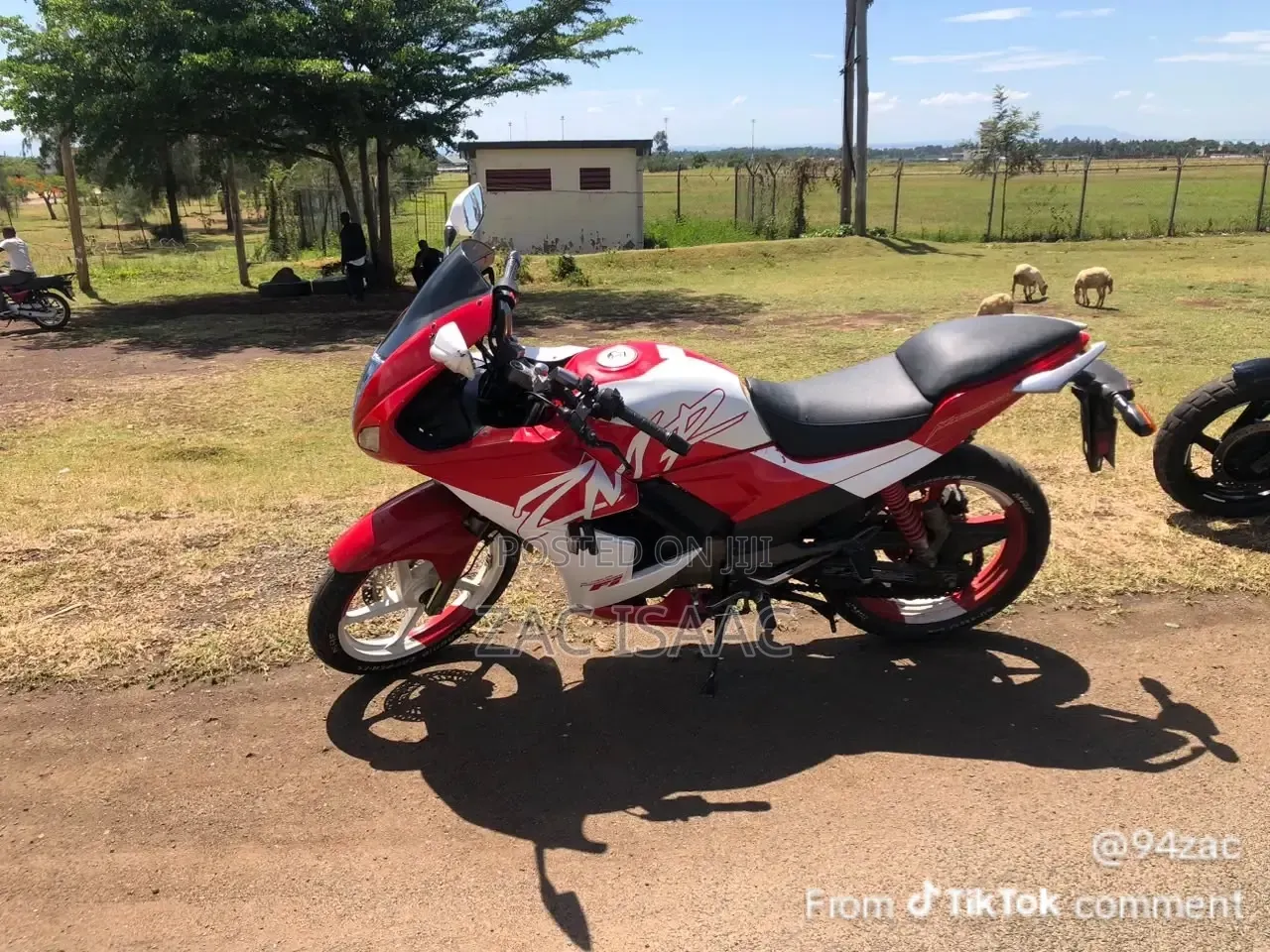 Hero Karizma ZMR 2018 Red
