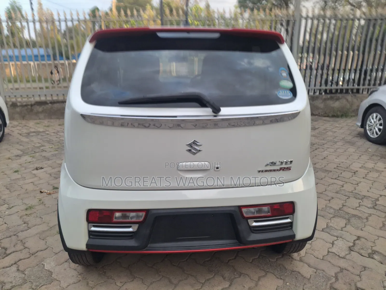 Suzuki Alto 2018 White