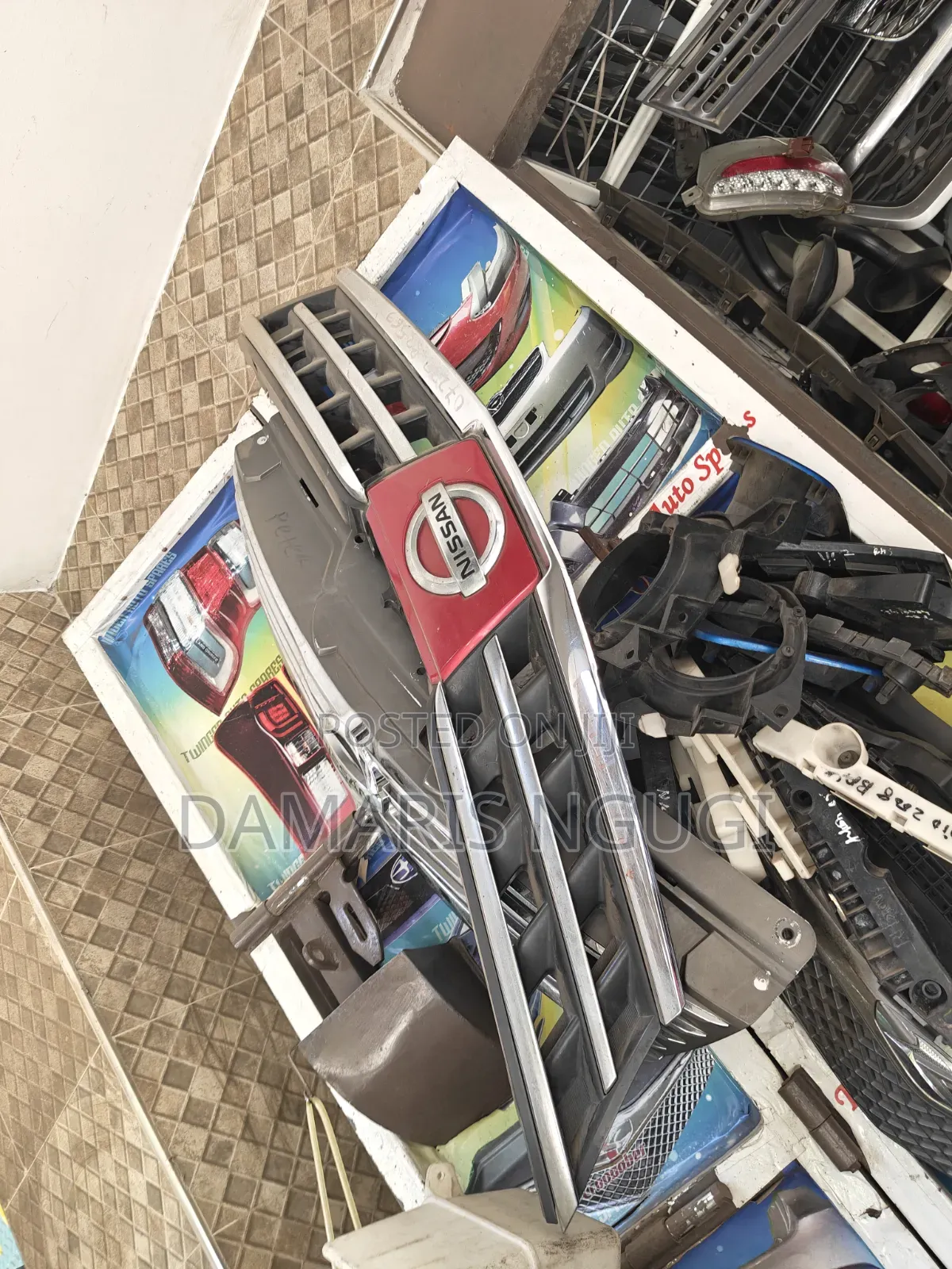 Nissan Note 2008 Grill