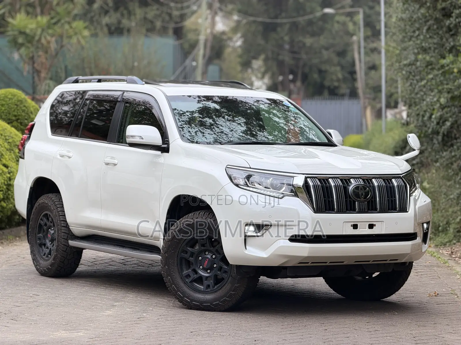 Toyota Land Cruiser Prado 2.8 2019 White