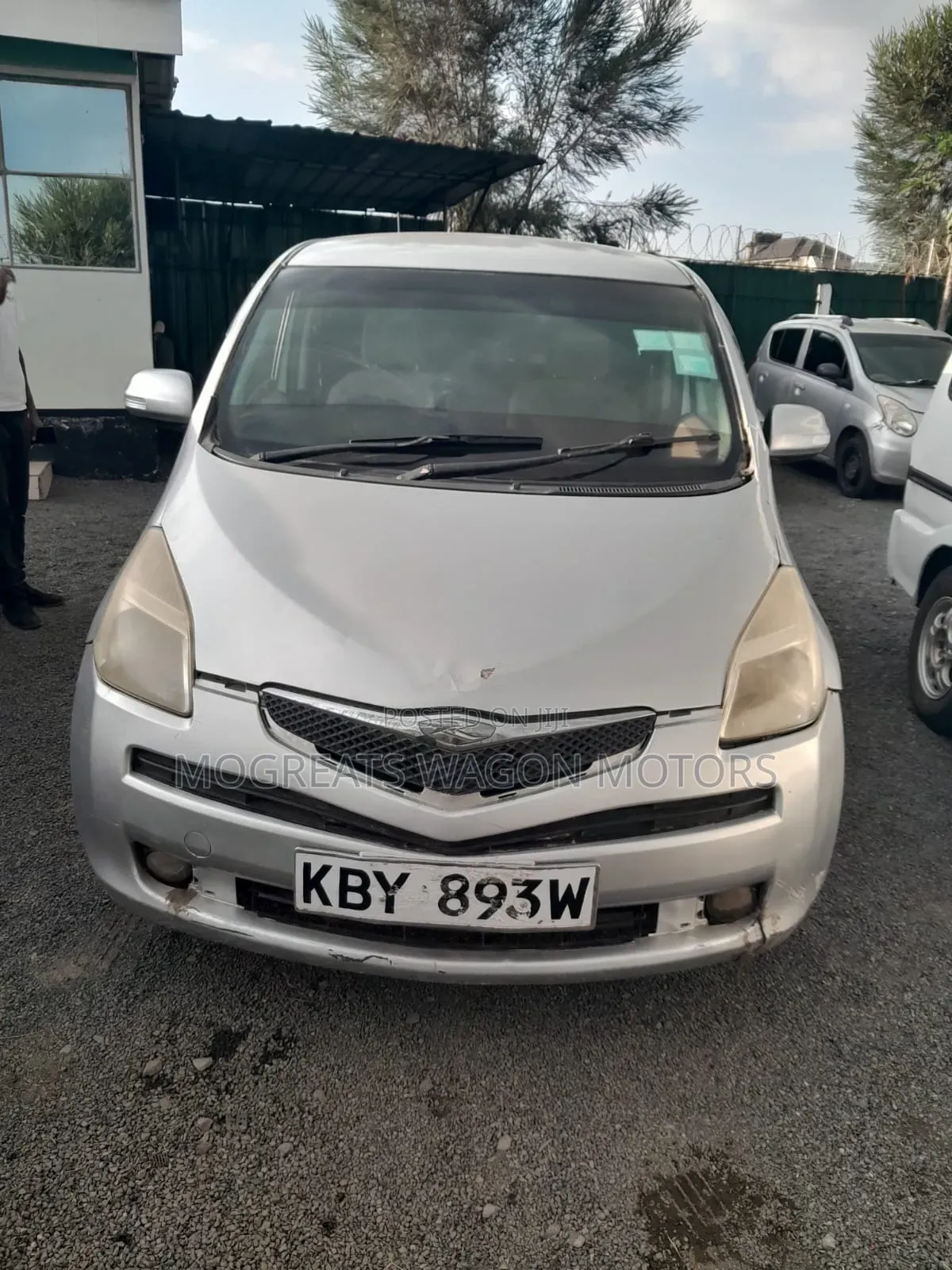 Toyota Ractis 2007 Silver