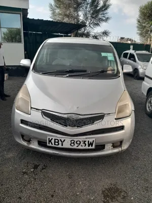 Toyota Ractis 2007 Silver
