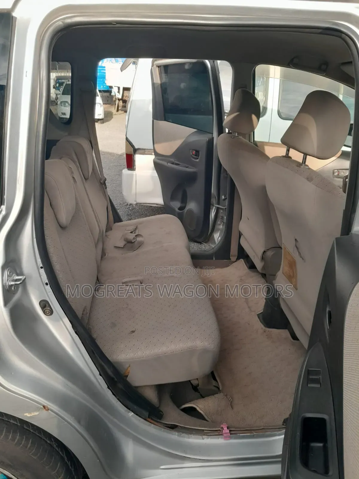 Toyota Ractis 2007 Silver