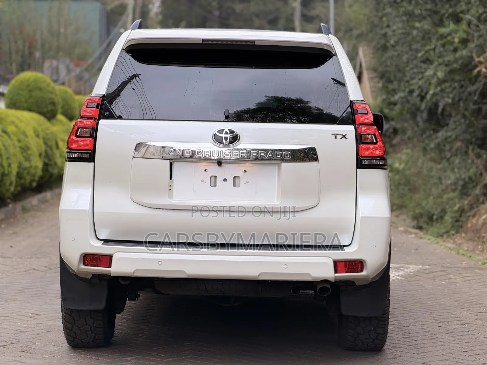 Toyota Land Cruiser Prado 2.8 2019 White