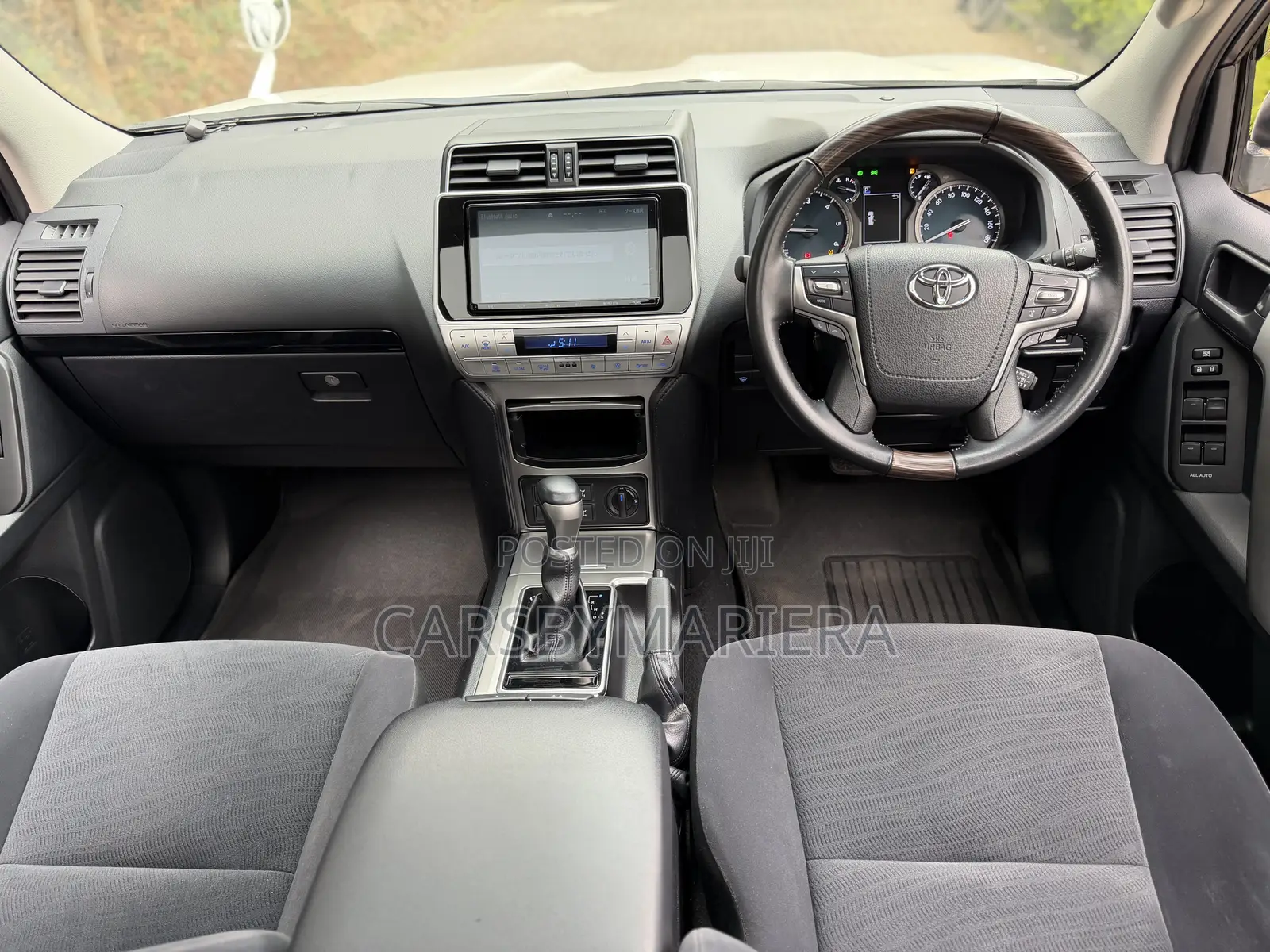 Toyota Land Cruiser Prado 2.8 2019 White