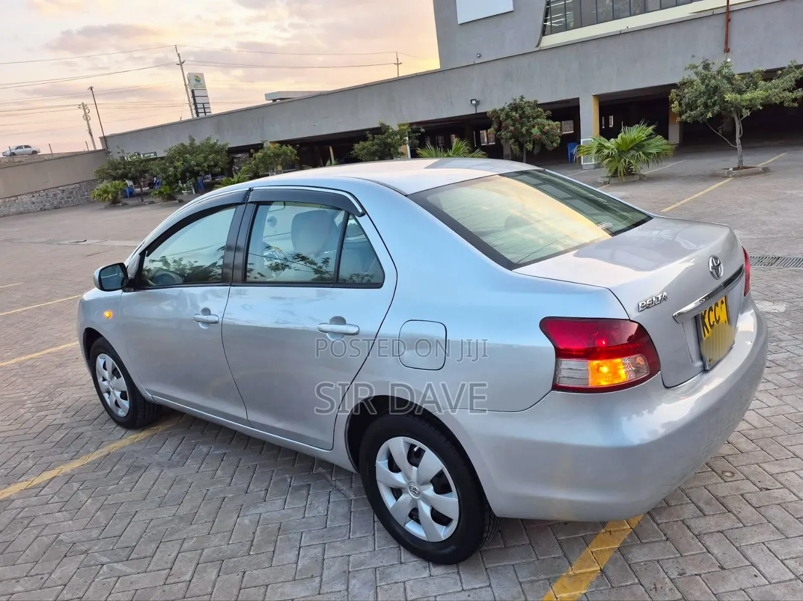 Toyota Belta 2008 Silver