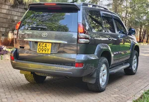 Toyota Land Cruiser Prado 3.0 D-4D 5dr 2008 Gray
