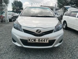 Toyota Vitz 2012 Silver