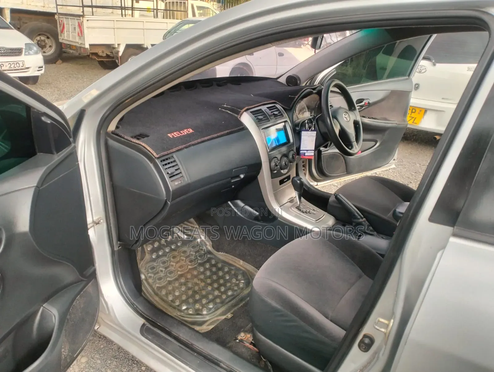Toyota Corolla Fielder 2010 Silver