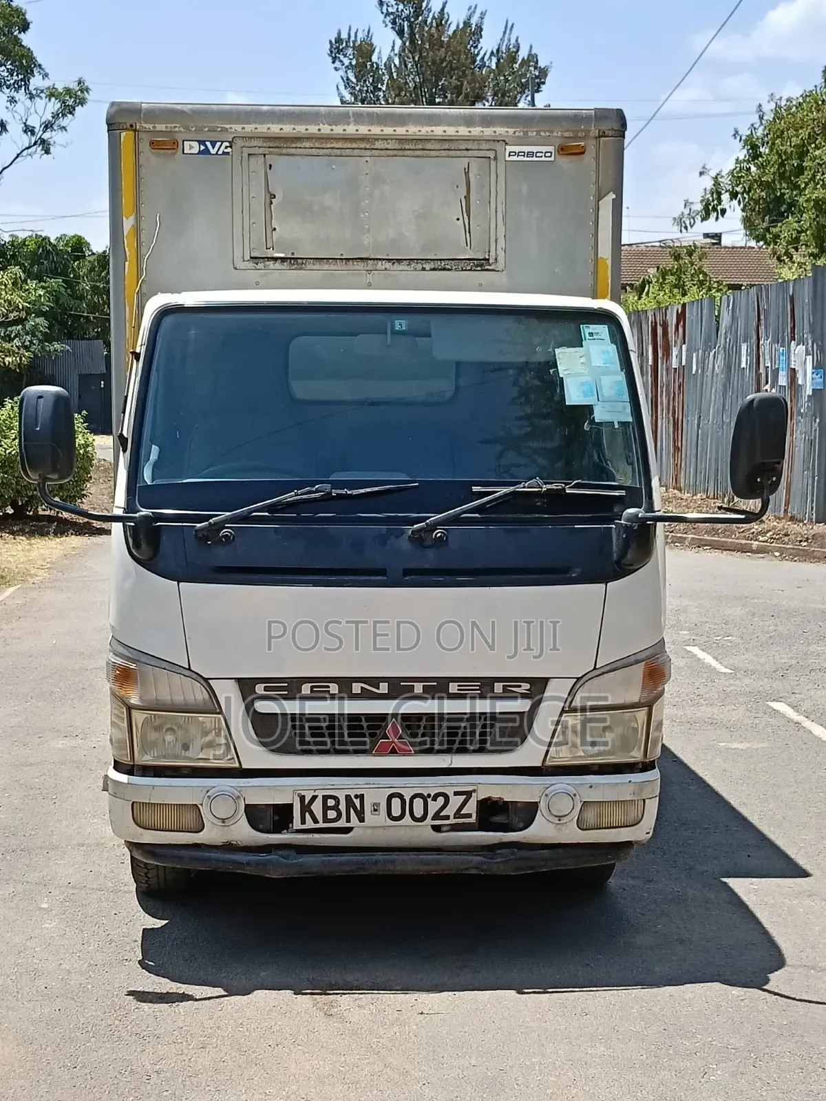 Mitsubishi Canter 4D 32