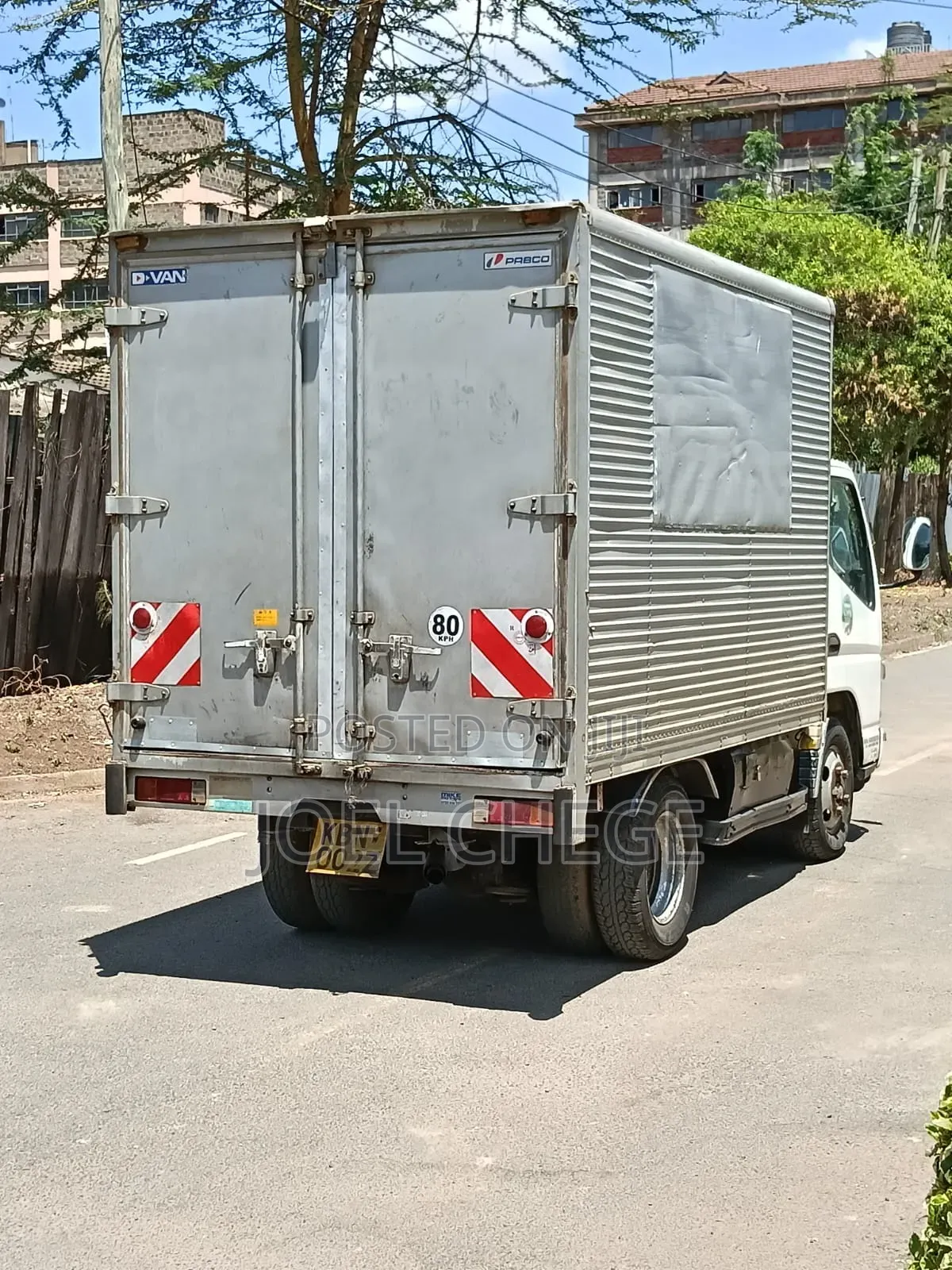 Mitsubishi Canter 4D 32