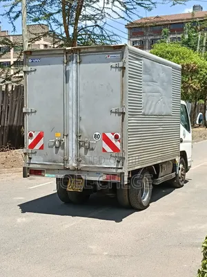 Mitsubishi Canter 4D 32