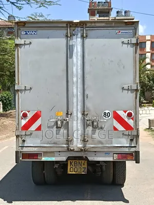 Mitsubishi Canter 4D 32