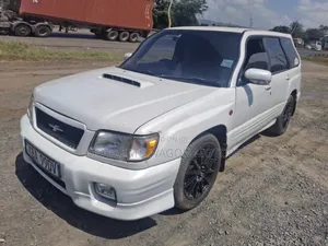 Subaru Forester 2000 White