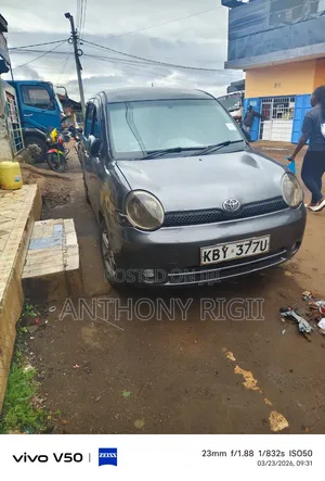Toyota Sienta 1.5 FWD 2006 Gray