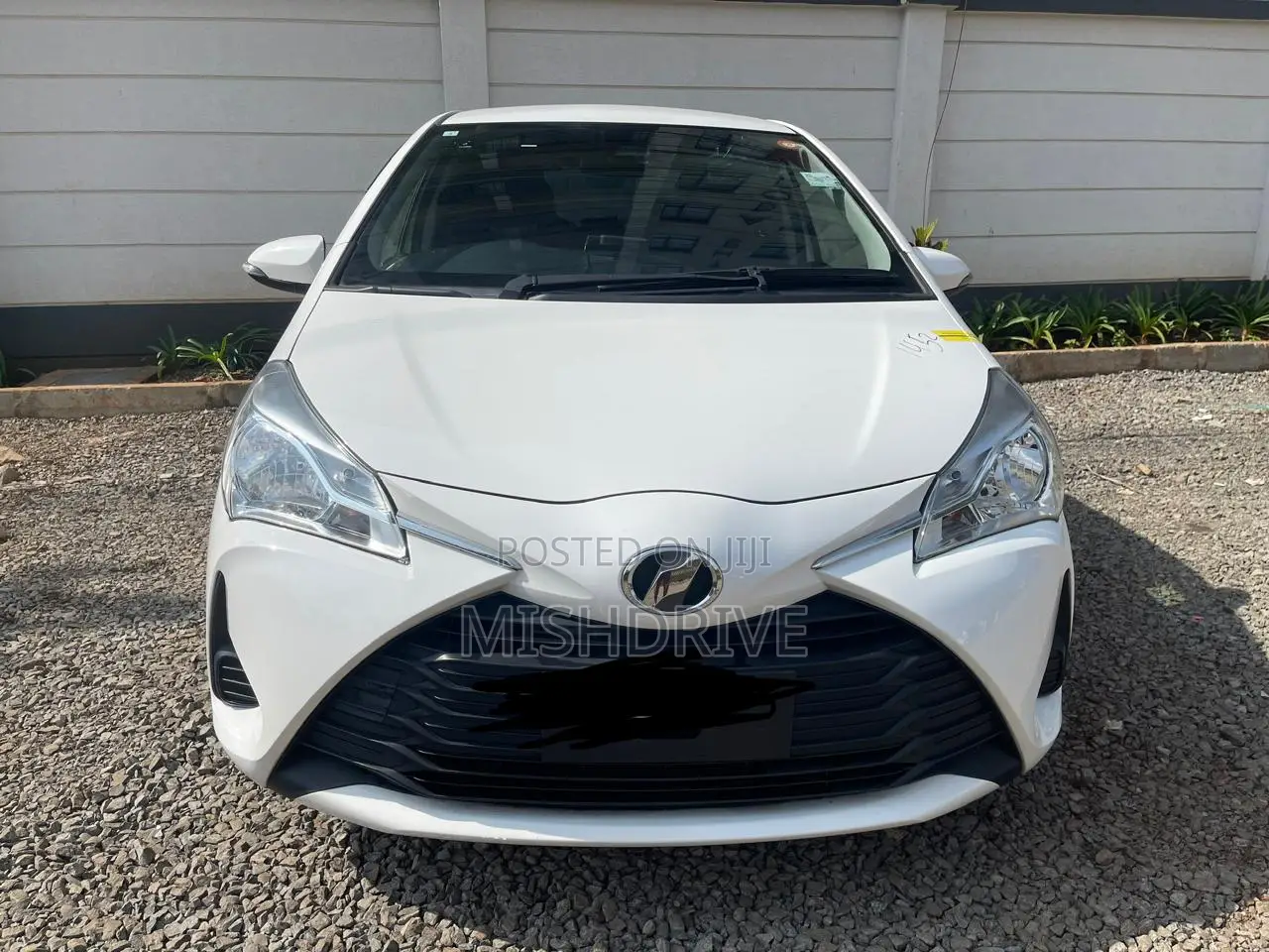 Toyota Vitz 1.0 FWD 5dr 2019 Silver