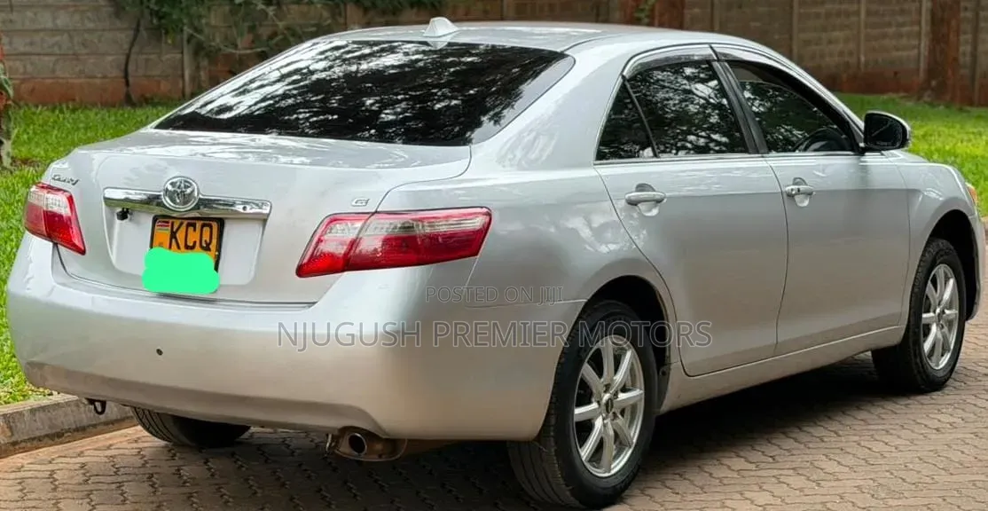 Toyota Camry 2011 Silver