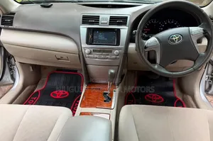 Toyota Camry 2011 Silver