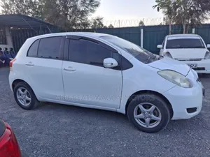 Toyota Vitz 2011 White