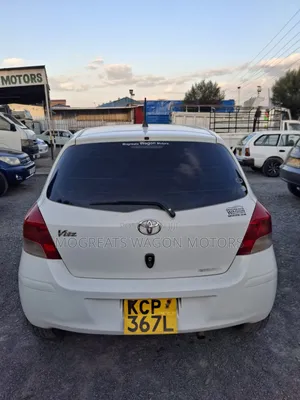 Toyota Vitz 2011 White