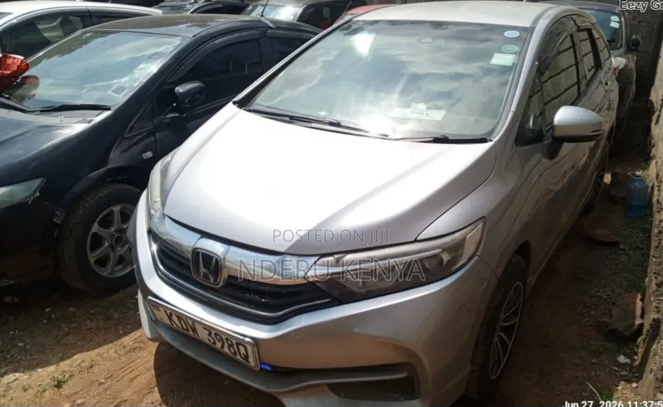 Honda Shuttle 1.5 Hybrid 2WD 2018 Silver
