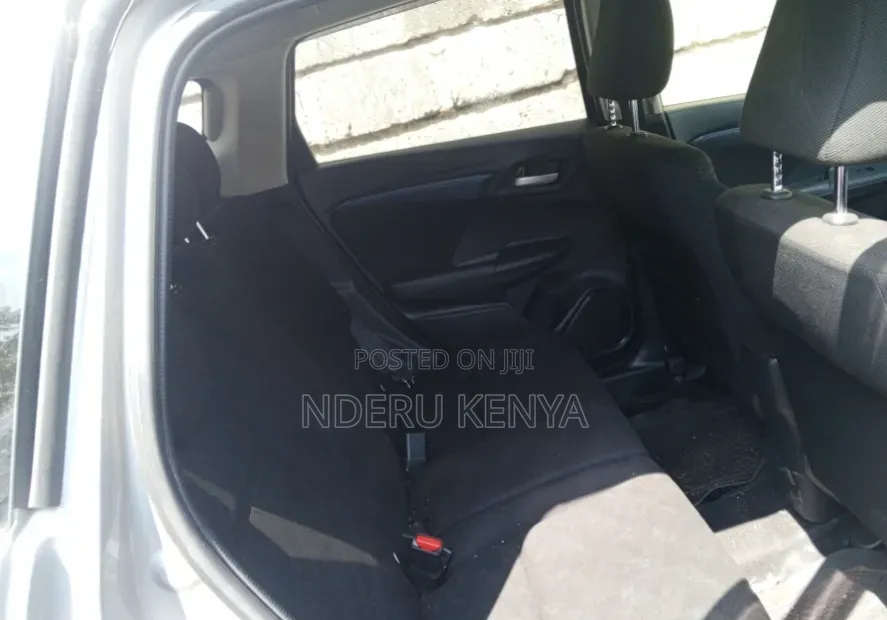Honda Shuttle 1.5 Hybrid 2WD 2018 Silver
