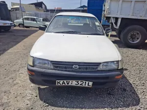 Toyota Corolla 2000 White