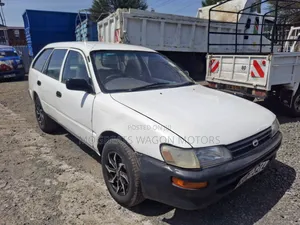 Toyota Corolla 2000 White