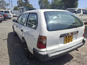 Toyota Corolla 2000 White