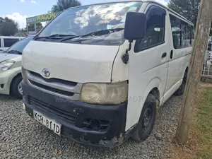 Toyota HiAce 2009 White