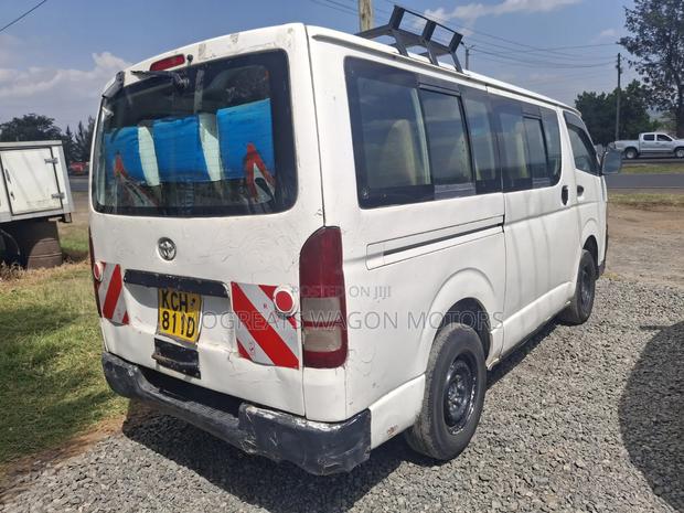 Toyota HiAce 2009 White - thumbnail 5