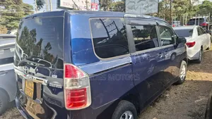 Toyota Noah 2009 Blue
