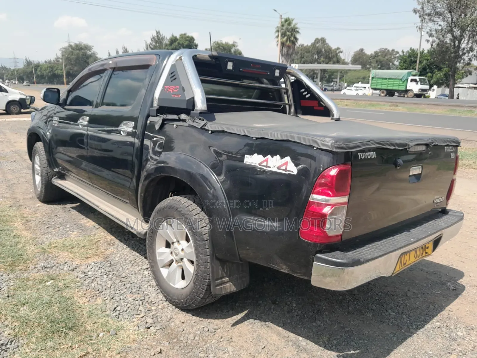 Toyota Hilux 2012 Black
