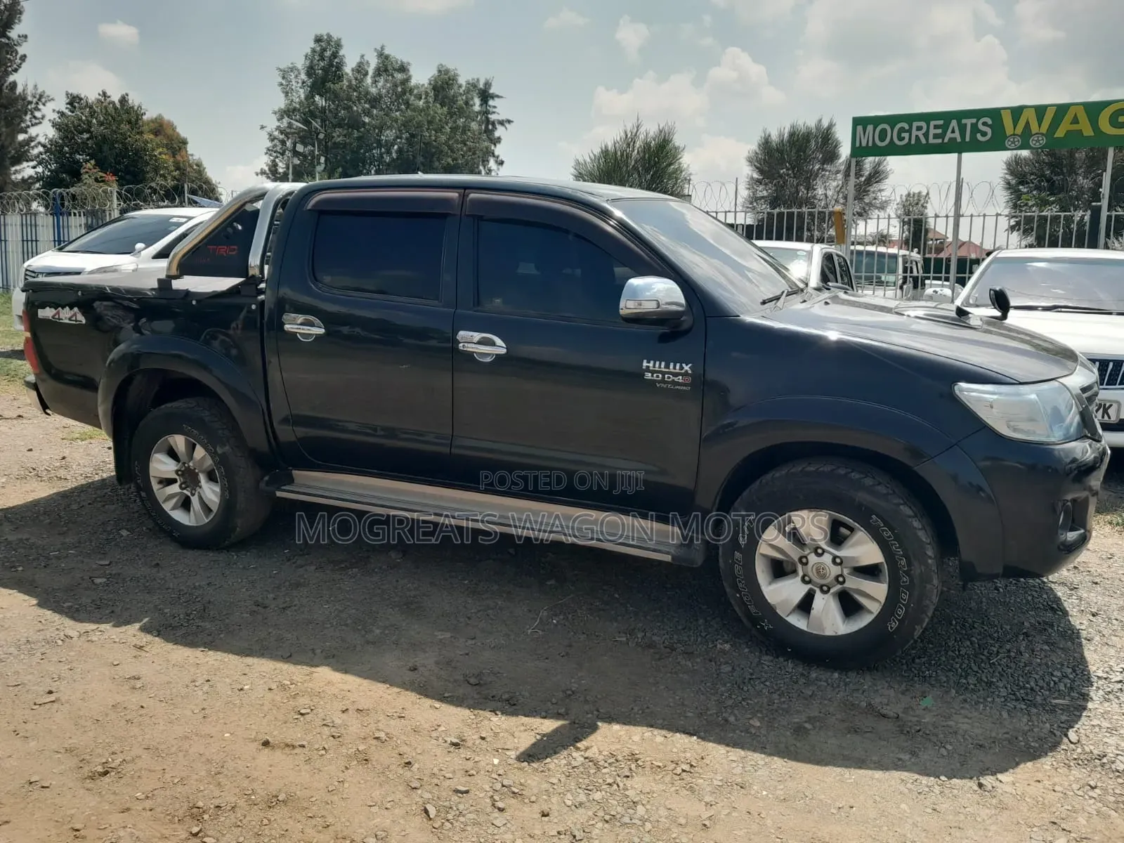 Toyota Hilux 2012 Black