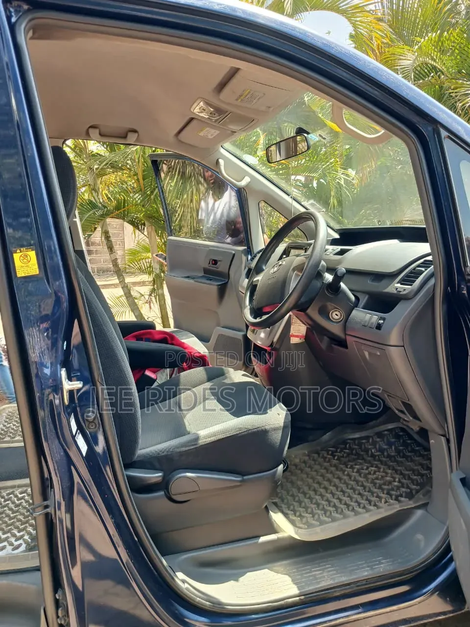 Toyota Noah 2009 Blue