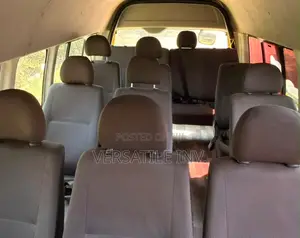 Toyota HiAce 2014 Yellow
