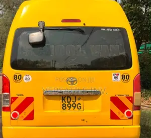 Toyota HiAce 2014 Yellow