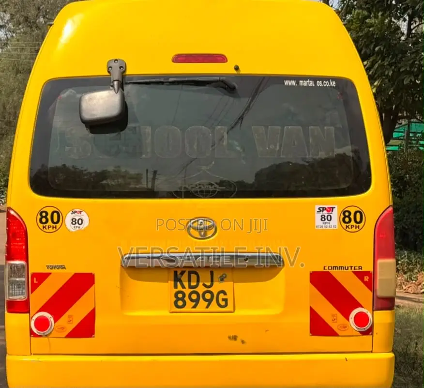 Toyota HiAce 2014 Yellow