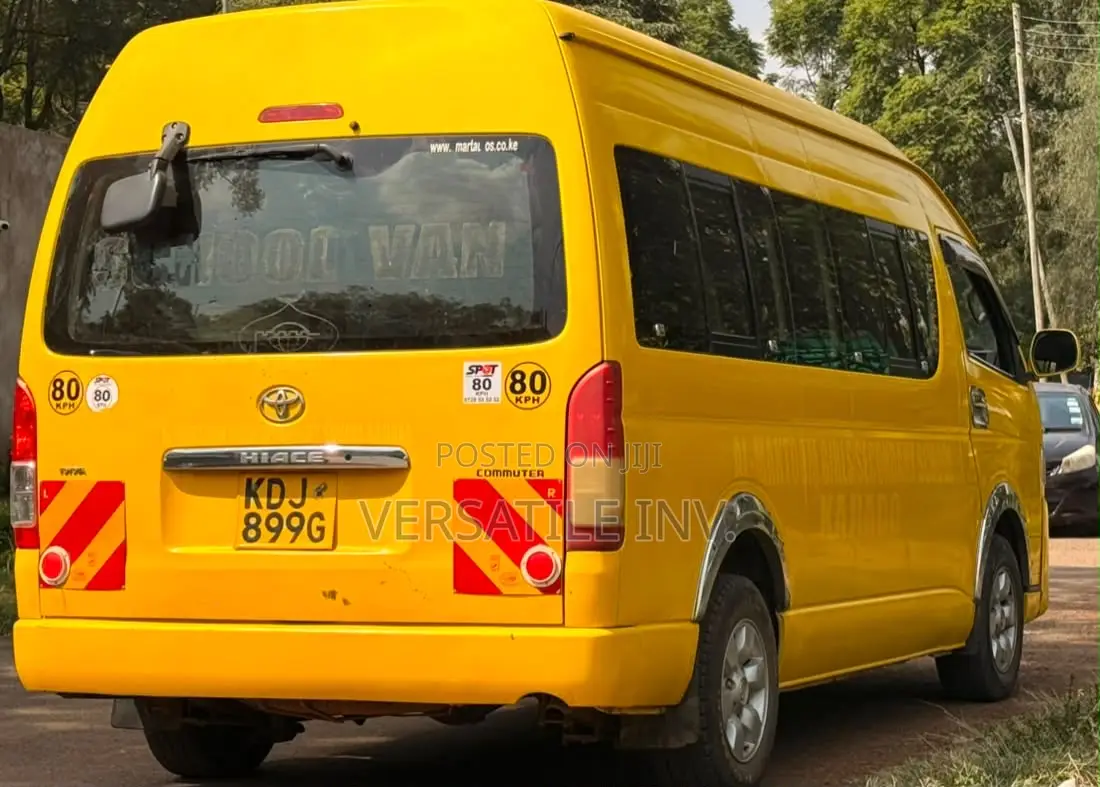 Toyota HiAce 2014 Yellow