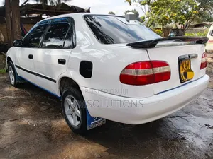 Toyota Corolla 1998 White